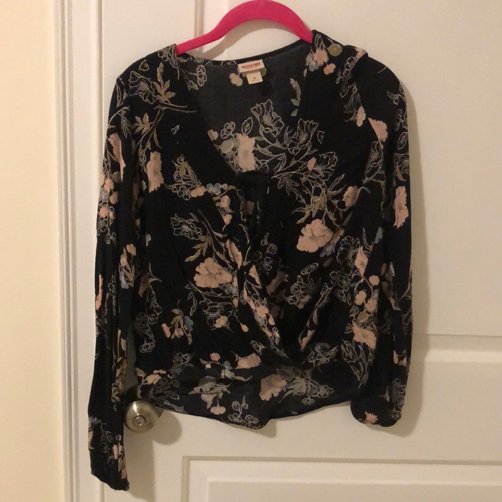 Mossimo long sleeve flower print shirt